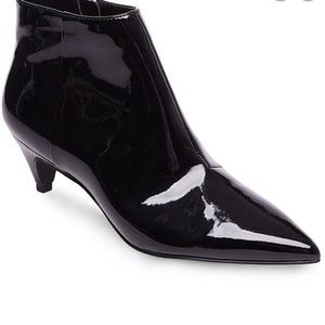 ✨LORD & TAYLOR Trina Patent Kitten Heel Bootie✨